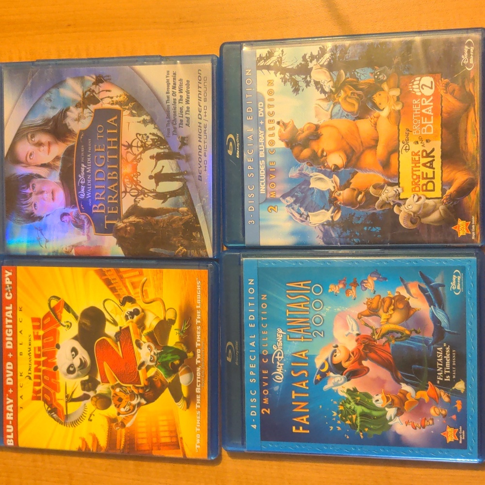 Bundle  4 used blue-ray fantasia brother bear kungfu pand 2 bridge to terabitha